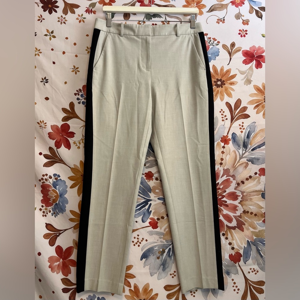 DKNY Womens 6/8 Ankle Slacks Relaxed Beige Black Stripe Pleat Preppy Workwear